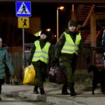 05.03.2022. Sędziszów. Żołnierze z 10. Świętokrzyskiej Brygady Obrony Terytorialnej pomagają uchodźcom z Ukrainy / ppor. Daniel Woś / 10. Świętokrzyska Brygada Obrony Terytorialnej