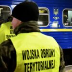 05.03.2022. Sędziszów. Żołnierze z 10. Świętokrzyskiej Brygady Obrony Terytorialnej pomagają uchodźcom z Ukrainy / ppor. Daniel Woś / 10. Świętokrzyska Brygada Obrony Terytorialnej