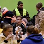 05.03.2022. Sędziszów. Żołnierze z 10. Świętokrzyskiej Brygady Obrony Terytorialnej pomagają uchodźcom z Ukrainy / ppor. Daniel Woś / 10. Świętokrzyska Brygada Obrony Terytorialnej