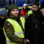 05.03.2022. Sędziszów. Żołnierze z 10. Świętokrzyskiej Brygady Obrony Terytorialnej pomagają uchodźcom z Ukrainy / ppor. Daniel Woś / 10. Świętokrzyska Brygada Obrony Terytorialnej