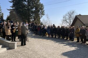 13.03.2022. Bieliny. Uroczystości upamiętniające ofiary mordu dokonanego przez hitlerowców w 1944 roku / Paulina Michta / Radio Kielce