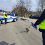 17.03.2022. Komorów. Pijany kierowca wjechał autem w radiowóz / Policja
