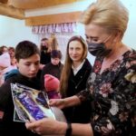 04.03.2022. Dwikozy. Spotkanie Pierwszej Damy Agaty Kornhauser-Dudy z uchodźcami / Wiesław Stępień