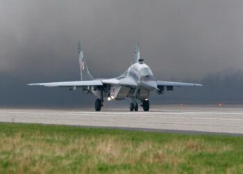 Na zdjęciu samolot MiG-29 UB / MON