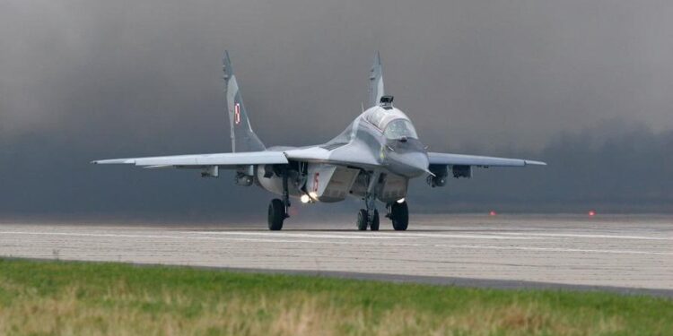 Na zdjęciu samolot MiG-29 UB / MON