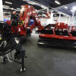 18.03.2022. Targi Kielce. Najciekawszy sprzęt wyróżniony Złotymi Medalami Targów Kielce na wystawie AGROTECH 2022. Na zdjęciu: zgrabiarka taśmowa z podbieraczem SIP AIR 900T / Jarosław Kubalski / Radio Kielce