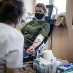 02.04.2022. Kielce. Żołnierze z 10. Świętokrzyskiej Brygady Obrony Terytorialnej oddają krew / Michał Niwicz / WOT