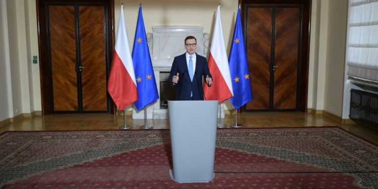 04.04.2022. Warszawa. Konferencja premiera. Na zdjęciu: premier Mateusz Morawiecki / PAP/Marcin Obara