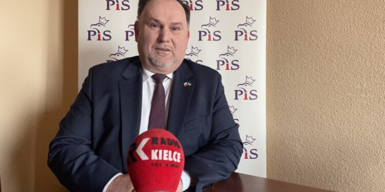 Na zdjęciu poseł PIS Marek Kwitek, członek sejmowej komisji rolnictwa / Grażyna Szlęzak-Wójcik / Radio Kielce
