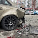 03.04.2022. Kielce. Parking przy ulicy Źródłowej. Zniszczone samochody / Wiktor Taszłow / Radio Kielce
