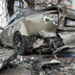 03.04.2022. Kielce. Parking przy ulicy Źródłowej. Zniszczone samochody / Wiktor Taszłow / Radio Kielce