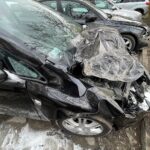 03.04.2022. Kielce. Parking przy ulicy Źródłowej. Zniszczone samochody / Wiktor Taszłow / Radio Kielce