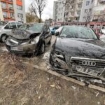 03.04.2022. Kielce. Parking przy ulicy Źródłowej. Zniszczone samochody / Wiktor Taszłow / Radio Kielce