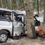 2.04.2022. Muszynka. Wypadek busa / KM PSP w Nowym Sączu