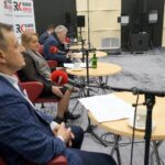 03.04.2022. Kielce. Studio Polityczne Radia Kielce. Na zdjęciu (od lewej): Jacek Toś - PiS, Anna Myślińska - PO KO, Czesław Siekierski - PSL KP, Michał Sokolnicki - Konfederacja Partia KORWiN, Filip Strząbała - Nowa Lewica / Kamil Król / Radio Kielce