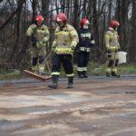 05.04.2022. Kielce. Usuwanie skutków wypadku na ulicy Łódzkiej / Sebastian Kalwat / Radio Kielce