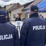 08.04.2022. Szydłów. Otwarcie posterunku policji. Na zdjęciu (przemawia): Andrzej Tuz - burmistrz Szydłowa / Michał Kita / Radio Kielce