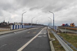 05.04.2022. Sandomierz. Stary most na Wiśle / Grażyna Szlęzak-Wójcik / Radio Kielce