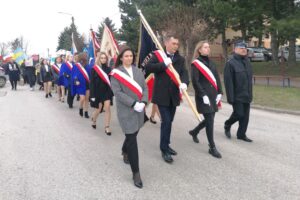 08.04.2022. Kazimierza Wielka. Oddanie hołdu ofiarom zbrodni katyńskiej / Marta Gajda-Kruk / Radio Kielce