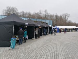 09.04.2022. Busko-Zdrój. Kiermasz wielkanocny / Marta Gajda-Kruk / Radio Kielce