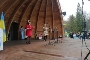 24.04.2022. Busko-Zdrój. Festyn „Ukraina dla Buska” / Marta Gajda-Kruk / Radio Kielce