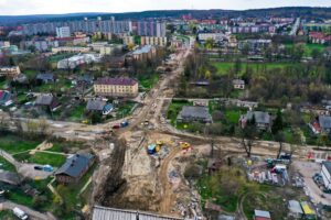 28.04.2022. Skarżysko-Kamienna. Budowa wiaduktu / Jarosław Kubalski / Radio Kielce