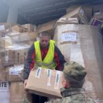 04.04.2022. Sandomierz. Przyjazd transportu z darami z Anglii jako pomoc  dla obywateli Ukrainy / Grażyna Szlęzak-Wójcik / Radio Kielce