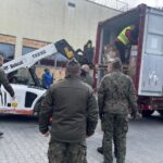 04.04.2022. Sandomierz. Przyjazd transportu z darami z Anglii jako pomoc  dla obywateli Ukrainy / Grażyna Szlęzak-Wójcik / Radio Kielce