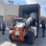 04.04.2022. Sandomierz. Przyjazd transportu z darami z Anglii jako pomoc  dla obywateli Ukrainy / Grażyna Szlęzak-Wójcik / Radio Kielce