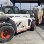 04.04.2022. Sandomierz. Przyjazd transportu z darami z Anglii jako pomoc  dla obywateli Ukrainy / Grażyna Szlęzak-Wójcik / Radio Kielce