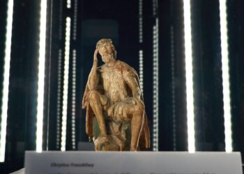 Wielkopostna prezentacja rzeźby Chrystusa Frasobliwego w Muzeum Zamkowym w Sandomierzu / Muzeum Zamkowe w Sandomierzu