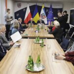 04.04.2022. Kielce. Podpisanie umów na termomodernizację budynków użyteczności publicznej / Jarosław Kubalski / Radio Kielce