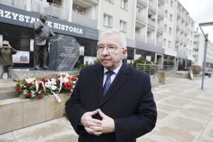 09.04.2022. Kielce. Upamiętnienie ofiar katastrofy smoleńskiej. Na zdjęciu poseł Krzysztof Lipiec - lider świętokrzyskich struktur PiS / Jarosław Kubalski / Radio Kielce