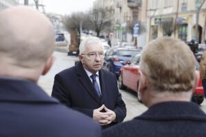 09.04.2022. Kielce. Upamiętnienie ofiar katastrofy smoleńskiej. Na zdjęciu poseł Krzysztof Lipiec - lider świętokrzyskich struktur PiS / Jarosław Kubalski / Radio Kielce