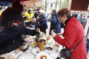 24.04.2022. Kielce. Festyn „Dzień dobra” / Jarosław Kubalski / Radio Kielce