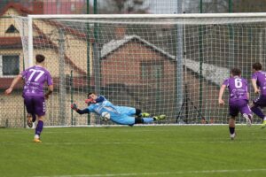 27.04.2022. Łagów. III liga piłki nożnej: ŁKS Probudex Łagów - Podlasie Biała Podlaska / Wiktor Taszłow / Radio Kielce