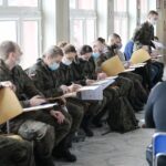 02.04.2022. Kielce. Żołnierze z 10. Świętokrzyskiej Brygady Obrony Terytorialnej oddają krew / Wiktor Taszłow / Radio Kielce