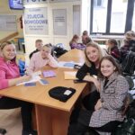 02.04.2022. Kielce. Ukraińcy oczekujący na wyrobienie numeru PESEL / Wiktor Taszłow / Radio Kielce