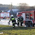 03.04.2022. Szczecno. Pożar warsztatu samochodowego / Wiktor Taszłow / Radio Kielce