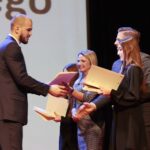 04.04.2022. Kielce. Gala na Podsumowanie Roku Sportowego 2021. Wyróżnienia wręcza  Joanna Winiarska - wiceprzewodnicząca Rady Miasta Kielce, Marcin Chłodnicki - wiceprezydent Kielc / Wiktor Taszłow / Radio Kielce