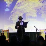 07.04.2022. Kielce. Wieczór wspomnień Stanisława Nyczaja. Na zdjęciu: Szczęsny Wroński - aktor / Wiktor Taszłow / Radio Kielce