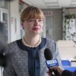 08.04.2022. Kielce. Akcja oddawania krwi "Dzielmy się zdrowiem i życiem". Na zdjęciu: Magdalena Fogiel-Litwinek - zastępca Wojewódzkiego Komendanta OHP / Wiktor Taszłow / Radio Kielce