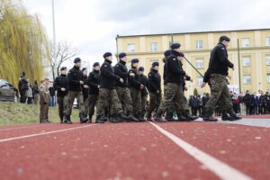 08.04.2022. Kielce. Ślubowanie klas mundurowych w Zespole Szkół Mechanicznych / Wiktor Taszłow / Radio Kielce