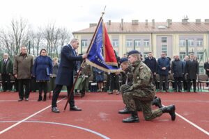 08.04.2022. Kielce. Ślubowanie klas mundurowych w Zespole Szkół Mechanicznych / Wiktor Taszłow / Radio Kielce