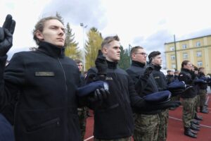 08.04.2022. Kielce. Ślubowanie klas mundurowych w Zespole Szkół Mechanicznych / Wiktor Taszłow / Radio Kielce