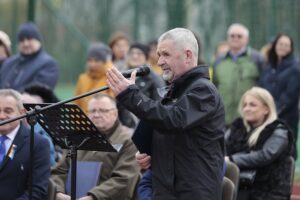 08.04.2022. Kielce. Ślubowanie klas mundurowych w Zespole Szkół Mechanicznych. Na zdjęciu: Kazimierz Mądzik - świętokrzyski kurator oświaty / Wiktor Taszłow / Radio Kielce