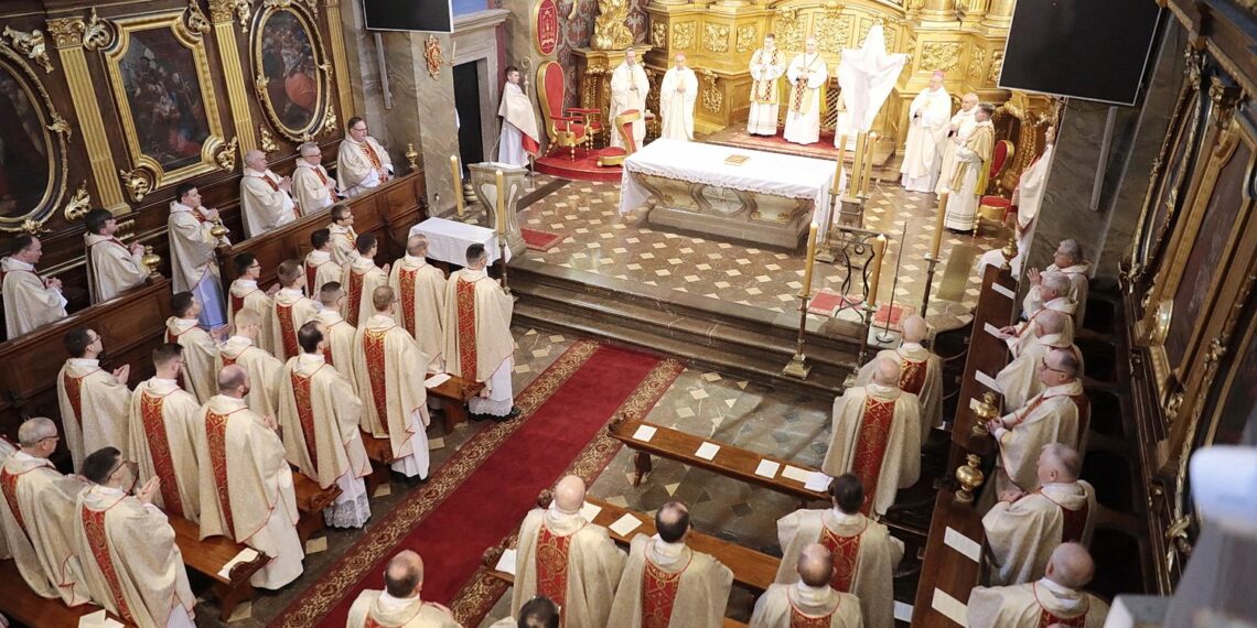 Chrześcijanie rozpoczynają przeżywanie najważniejszych tajemnic swojej wiary