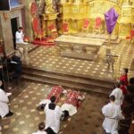 15.04.2022. Kielce. Liturgia Wielkopiątkowa / Wiktor Taszłow / Radio Kielce