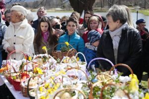 16.04.2022. Ciekoty. Poświęcenie pokarmów na Żeromszczyźnie / Wiktor Taszłow / Radio Kielce