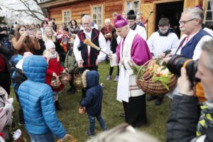 16.04.2022. Ciekoty. Poświęcenie pokarmów na Żeromszczyźnie / Wiktor Taszłow / Radio Kielce